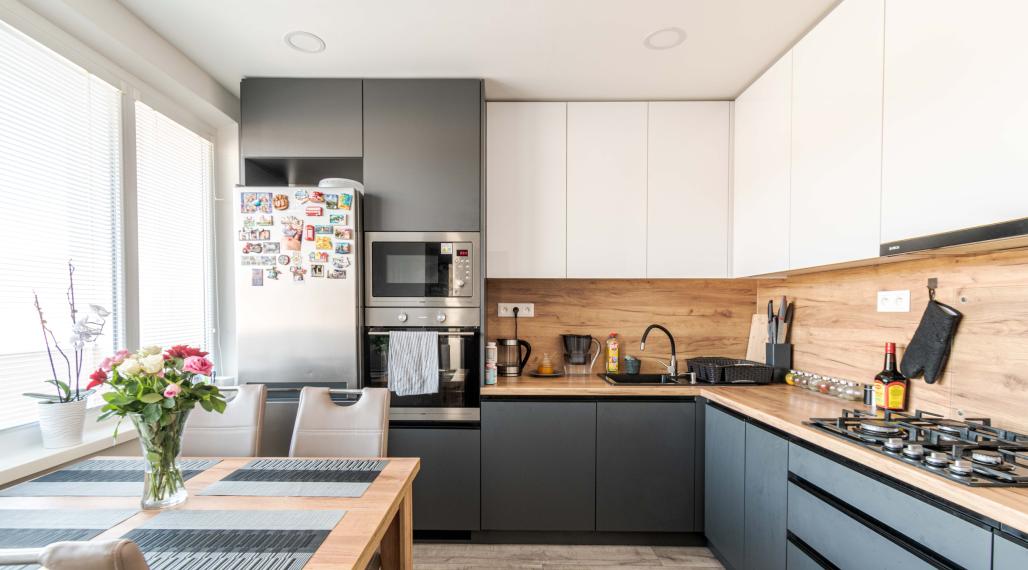 BEDES | Zariadený 3 izbový byt po rekonštrukcii, 4x loggia