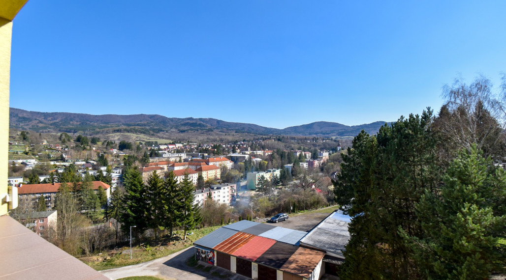 BEDES | 2izb, 64m2, 1x loggia, 1x balkón, 6/6p, Morovnianska