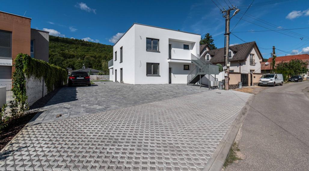 BEDES | Bytový dom s 3 bytovymi jednotkami, Dubnica