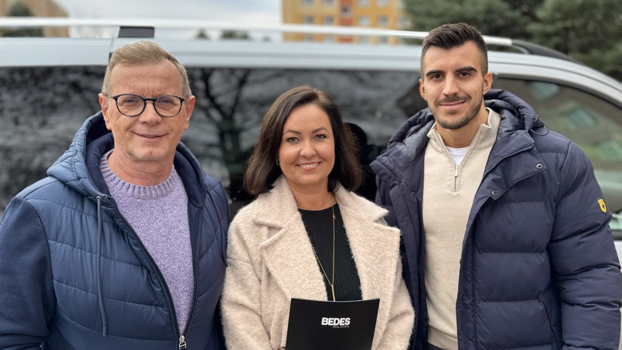 Zuzana Melová s Vladom Voštinárom pri nakrúcaní relácie Nové bývanie
