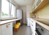 Prenájom – 2 izbový byt, 58m2, balkón, plne zariadený - fotografia 4