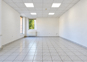 BEDES | komerčný priestor s parkovaním, 33m2 centrum Prievidza - fotografia 7