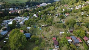 BEDES | Záhrada 476 m2, JZ orientácia, ľahká prístupnosť - fotografia 3
