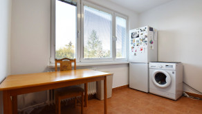 Veľkometrážny 2-izb. byt, balkón, rekonštrukcia, 7p/7p, Morovnianska cesta - fotografia 11