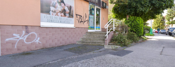 BEDES | multifunkčný priestor so skladom, parking, Prievidza