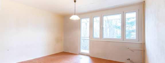 2-izbový byt s veľkou loggiou a šatníkom na sídlisku Juh | Trenčín