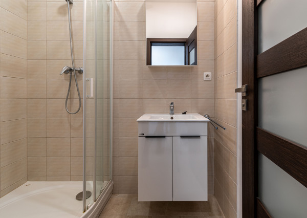 BEDES | Moderný 2 izbový byt v novostavbe s balkónom, vyhradený parking