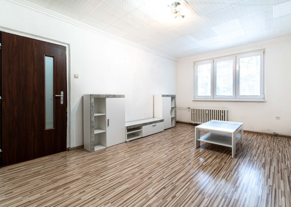 BEDES | Prízemný 2 izbový byt po čiastočnej rekonštrukcii v širšom centre