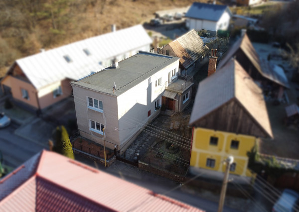 BEDES | Atypický rodinný dom vo Vyšehradnom, sady a záhrady