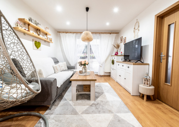 BEDES |Kompletne zariadený 2-izbový byt, Zemianske Kostoľany