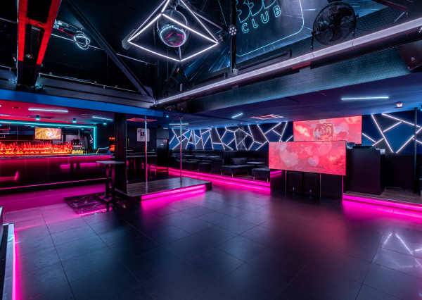 BEDES | Kompletne zariadený klub s personálom, vybavením a know-how