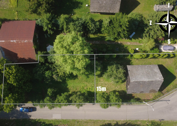 Rovinatý stavebný pozemok v obci Poluvsie