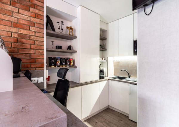 BEDES | Obchodný priestor v bytovom dome pripravený na prevádzku