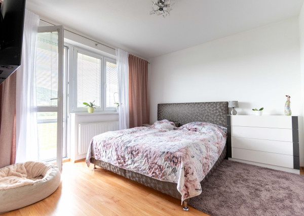 Útulný plne zariadený 2-izbový byt s balkónom pri hrádzi na Sihoti