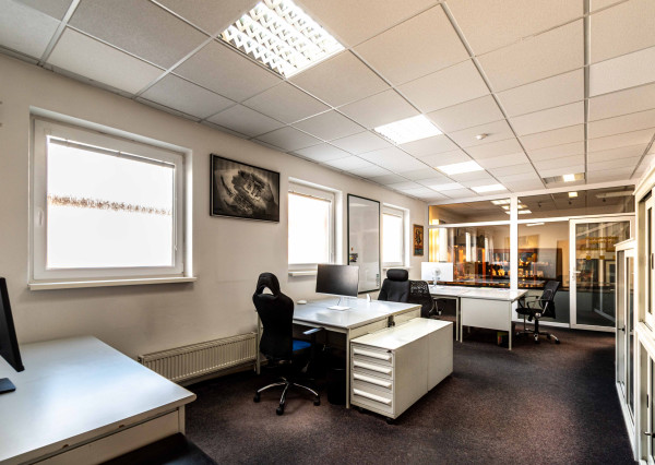 BEDES | Podnikateľský priestor v priamom centre Bojníc, 196m2