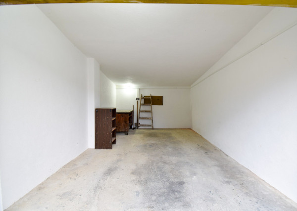 BEDES | Murovaná garáž, elektrina, rekonštrukcia, Duklianska