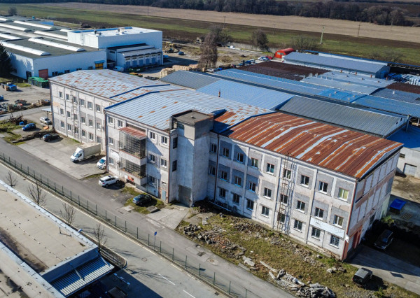 BEDES | Samostatný prevádzkový priestor, 432m², Pravenec