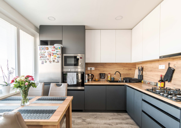 BEDES | Zariadený 3 izbový byt po rekonštrukcii, 4x loggia