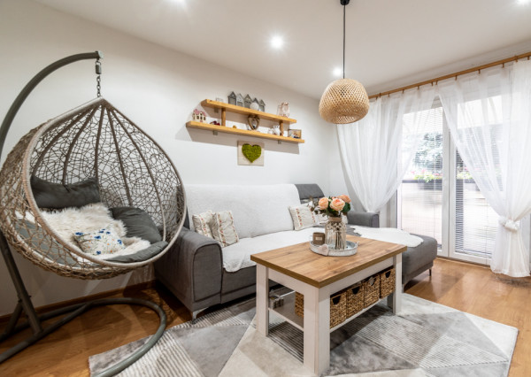 BEDES | Čiastočne zariadený 2- izbovy byt s balkónom