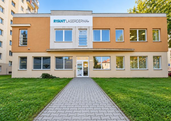 BEDES | komerčný priestor s parkovaním, 33m2 centrum Prievidza