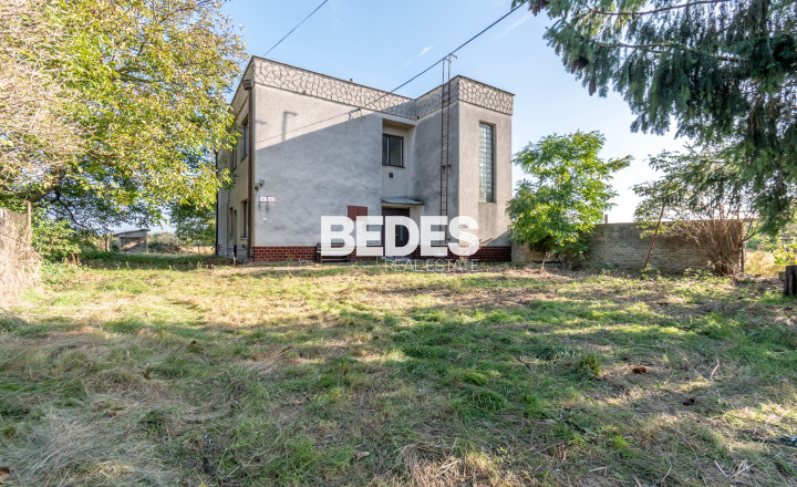 BEDES |Pozemky s rodinným domom vhodné na výstavbu rodinných - fotografia 9
