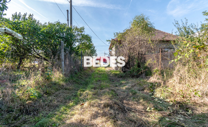 BEDES |Pozemky s rodinným domom vhodné na výstavbu rodinných - fotografia 10
