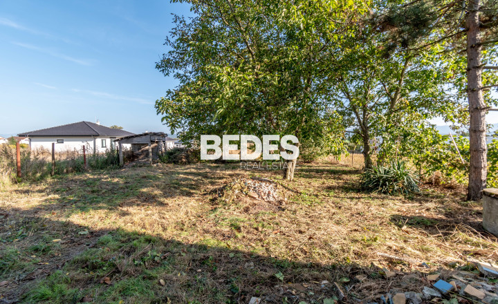 BEDES |Pozemky s rodinným domom vhodné na výstavbu rodinných - fotografia 13