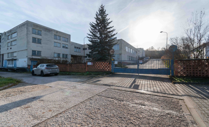 BEDES | Prenájom - zaujímavý nebytový priestor, 500 m² - fotografia 15