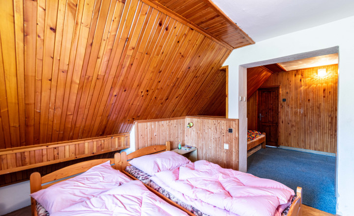 BEDES | Veľká usadlosť na samote pri lese, Valaská Belá – laz Púčkovci (7 500 m²) - fotografia 13