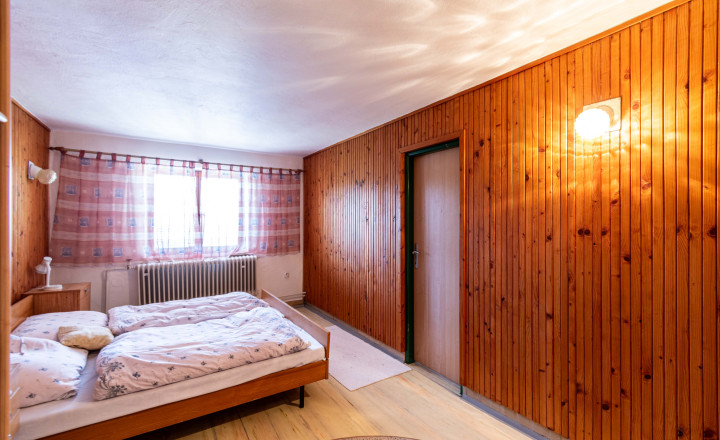 BEDES | Veľká usadlosť na samote pri lese, Valaská Belá – laz Púčkovci (7 500 m²) - fotografia 11