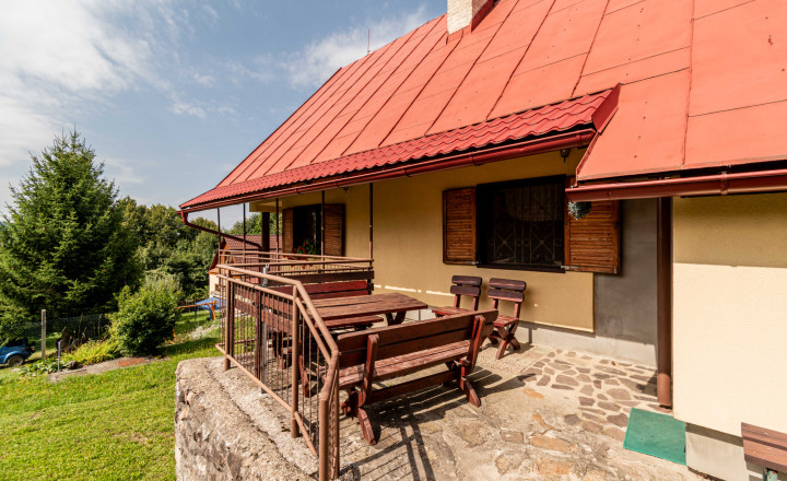 BEDES | Veľká usadlosť na samote pri lese, Valaská Belá – laz Púčkovci (7 500 m²) - fotografia 2
