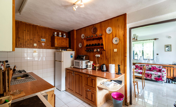 BEDES | Veľká usadlosť na samote pri lese, Valaská Belá – laz Púčkovci (7 500 m²) - fotografia 8
