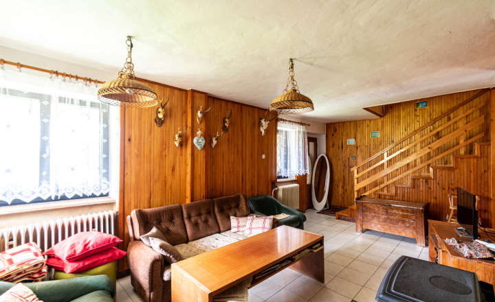 BEDES | Veľká usadlosť na samote pri lese, Valaská Belá – laz Púčkovci (7 500 m²) - fotografia 6
