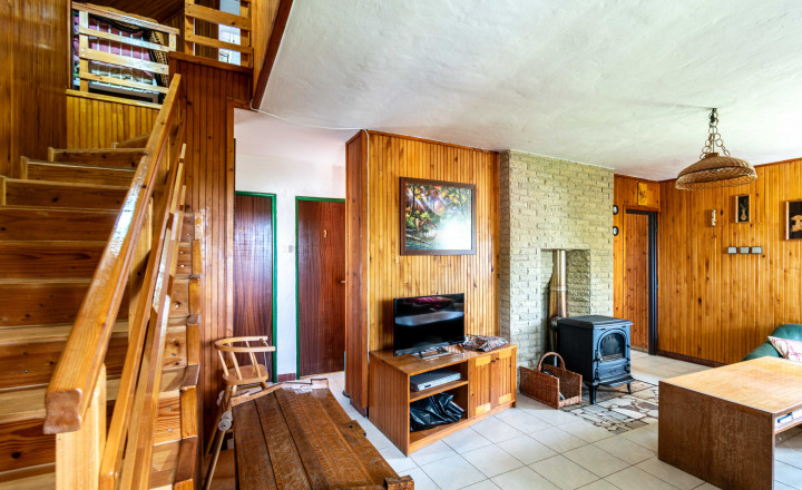 BEDES | Veľká usadlosť na samote pri lese, Valaská Belá – laz Púčkovci (7 500 m²) - fotografia 4