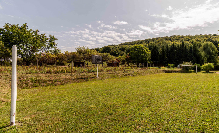 BEDES | Veľká usadlosť na samote pri lese, Valaská Belá – laz Púčkovci (7 500 m²) - fotografia 32