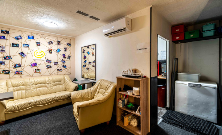 BEDES | Reštauračný priestor 270 m² po kompletnej rekonštrukcii, frekventovaná lokalita - fotografia 31