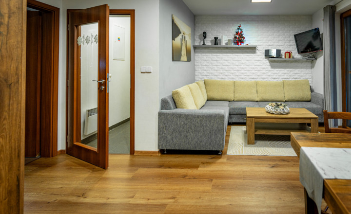 BEDES | Investičný 2i apartmán so súkromným detským ihriskom - fotografia 9