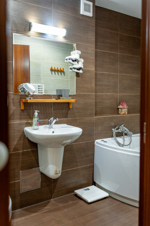 BEDES | Investičný 2i apartmán so súkromným detským ihriskom - fotografia 23