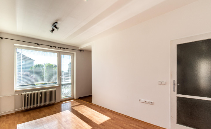 BEDES | Čiastočne zrekonštruovaný 1 izbový byt s balkónom - fotografia 4