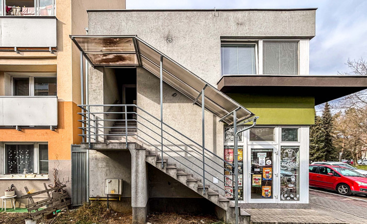 BEDES | Komerčné priestory s vysokou viditeľnosťou na Bojnickej ceste, 50m2 - fotografia 5