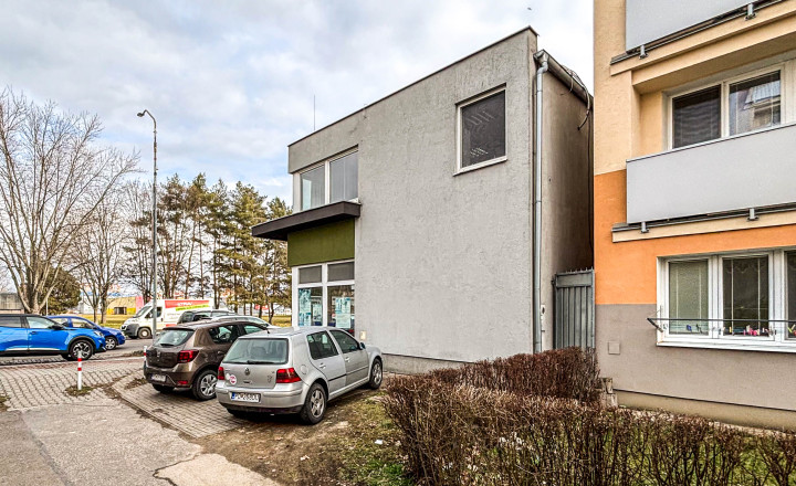 BEDES | Komerčné priestory s vysokou viditeľnosťou na Bojnickej ceste, 50m2 - fotografia 7
