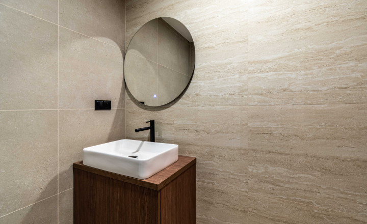 BEDES | Veľkometrážny 3 izbový byt, kompletná rekonštrukcia, walk-in šatník - fotografia 3