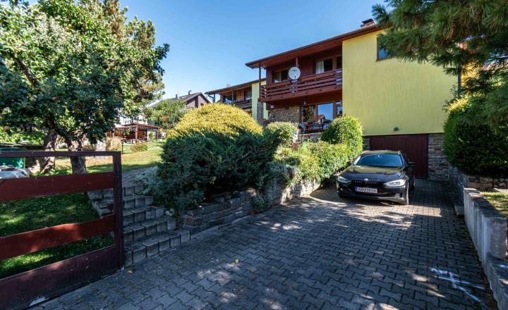 BEDES | Priestranný rodinný dom v Novej Lesnej s výhľadom na Vysoké Tatry