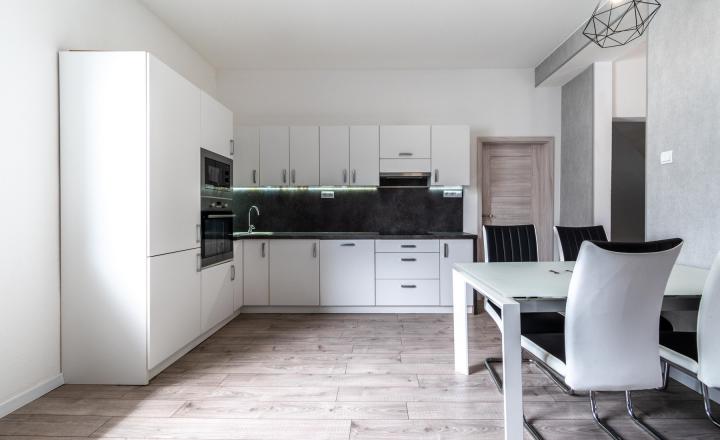 BEDES | Nadštandardný 3izb. byt, 140m2, 2x kúpeľňa, 1x parking - fotografia 1