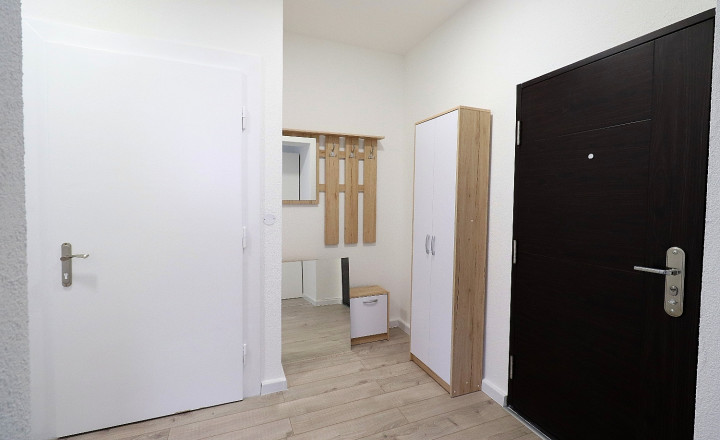 Prenájom – zariadený 3+kk byt 83m2, vyhradený parking, centrum PD - fotografia 7