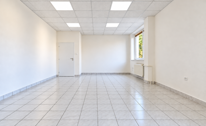 BEDES | komerčný priestor s parkovaním, 33m2 centrum Prievidza - fotografia 4