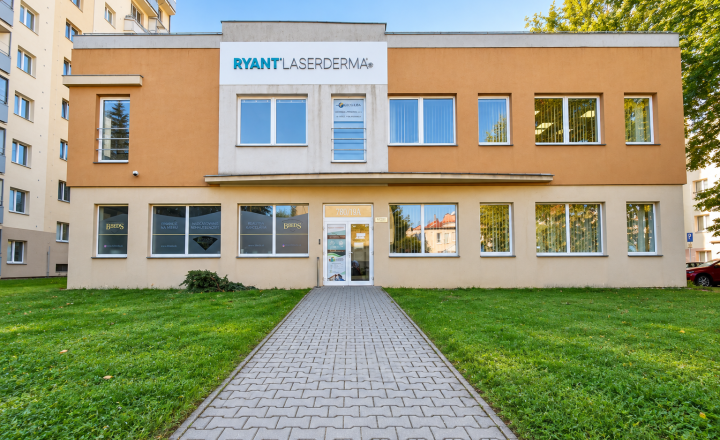 BEDES | komerčný priestor s parkovaním, 33m2 centrum Prievidza