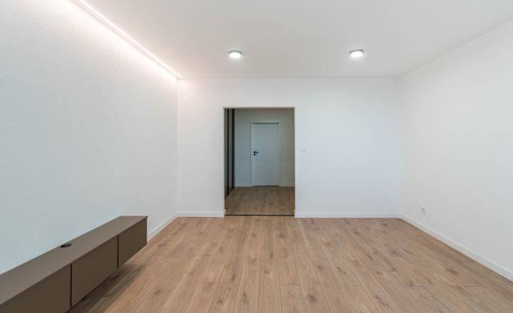 BEDES | Moderný 3 izbový byt po kompletnej rekoštrukcii, loggia - fotografia 11