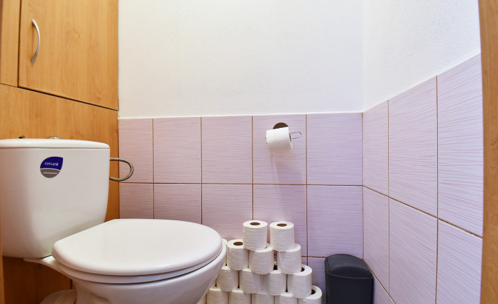 BEDES | Prenájom 2 izbový byt, 63m2, balkón, zariadený, MC - Handlová - fotografia 11
