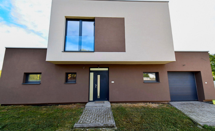 Beladice: novostavba domu 182 m², 3 terasy, garáž, 1 h od BA - fotografia 24